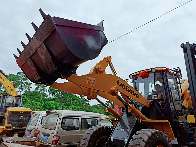 客户现场试机 (2).jpg